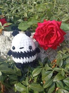 Háčkovaná mini panda